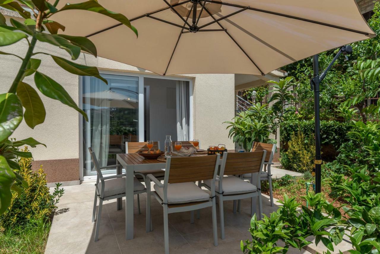 Apartments Flora Trogir Exterior photo