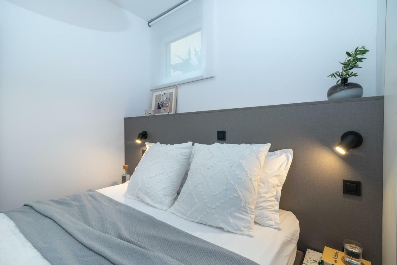 Apartments Flora Trogir Exterior photo